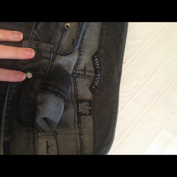 Larry Levine denim pencil skirt - Picture 4 of 4